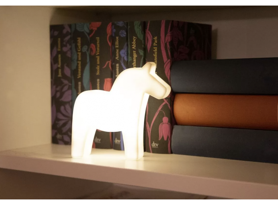 Luminous Horse USB-C 32615 8 Season Design