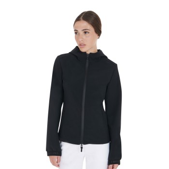 SLIM FIT WOMEN'S SOFTSHELL JACKET WITH CONCEALED POCKETS