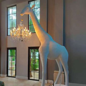 GIRAFFE IN LOVE INDOOR (H 4m) 19002WH QEEBOO