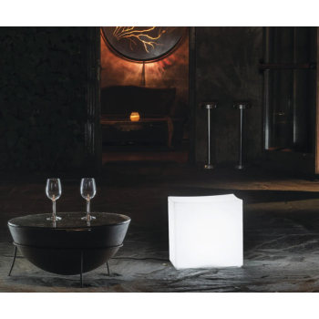 CUBE LOUNGE STOOL WITH LIGHT