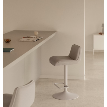 Zenda stool in chenille LA FORMA