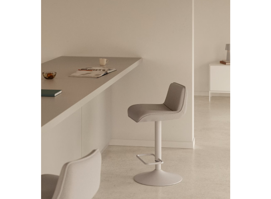 Zenda stool in chenille LA FORMA