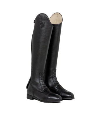 Unisex boots in calfskin with front laces