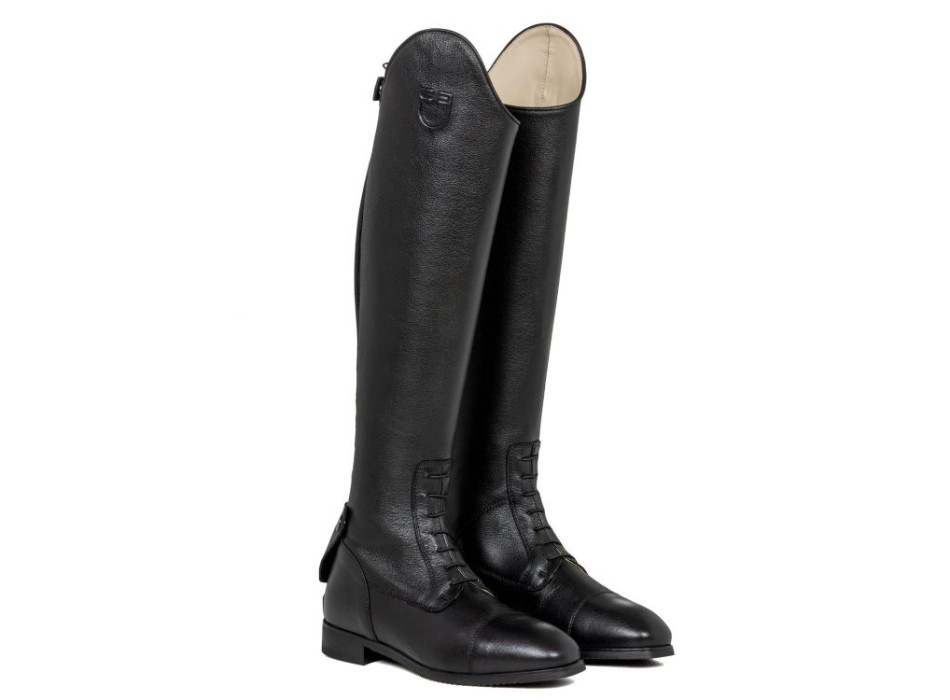 Unisex boots in calfskin with front laces