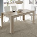 MIRO extendable table in oak colour