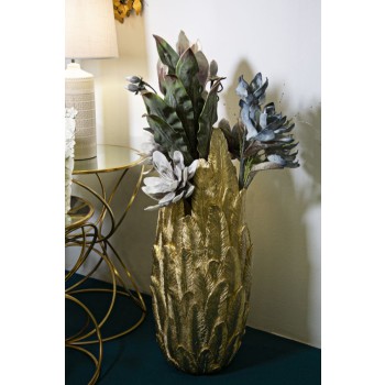 FEATHER VASE